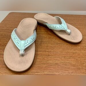 Vionic Casandra Womens Orthotic Sandal in Seafoam green